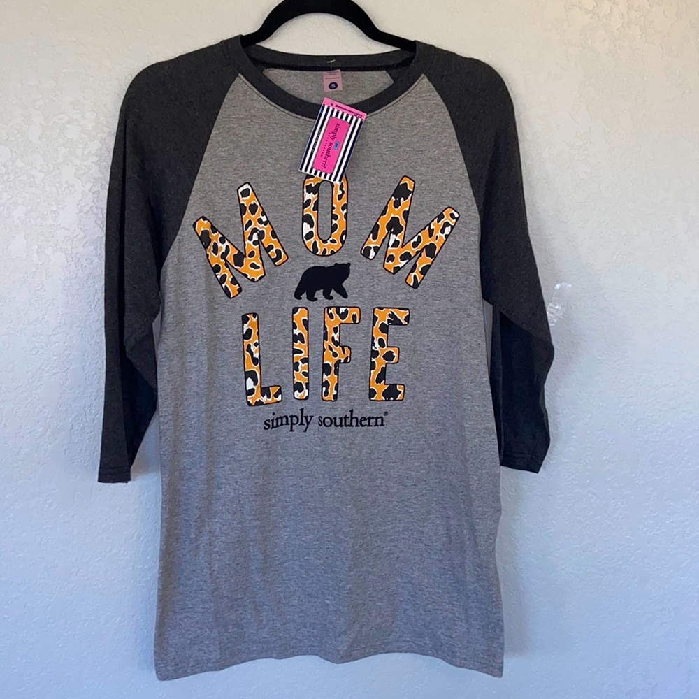 Simply Southern Mom Life Gray 3/4 Sleeve Baseball Tee. S. NWT.